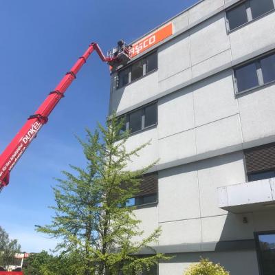 92eaa204 C30f 4006 A119 8c3c699e978a